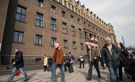 Pracownicy Huty im. Sendzimira w Krakowie masowo brali odprawy