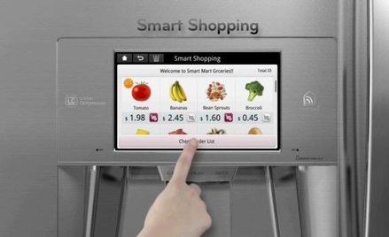 Inteligente lodówki umożliwiają zamawianie zakupów do domu i same przesyłają przepisy do piekarnika.