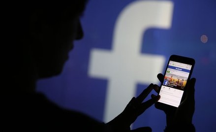 Facebook kupuje hasła na czarnym rynku