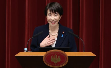 Sanae Takaichi, premier Japonii, liczy na to, że po przyspieszonych wyborach uda się jej zmniejszyć 