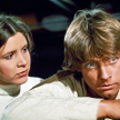 Carrie Fisher i Mark Hamill w „Gwiezdnych wojnach: Część 4 – Nowa nadzieja” George’a Lucasa (1977)