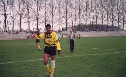 Robert Mitwerandu (1970–2000) był pierwszym w historii ciemnoskórym reprezentantem Polski bez podzia