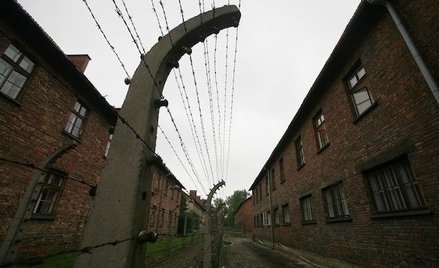 Bóg na ostrzach sowieckich bagnetów