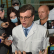 Aleksander Murachowski w szpitalu w Omsku na konferencji prasowej w sprawie Aleksieja Nawalnego, fot