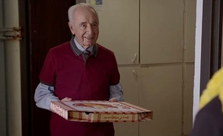 Odchodzący prezydent Izraela w roli ochroniarza i dostawcy pizzy
