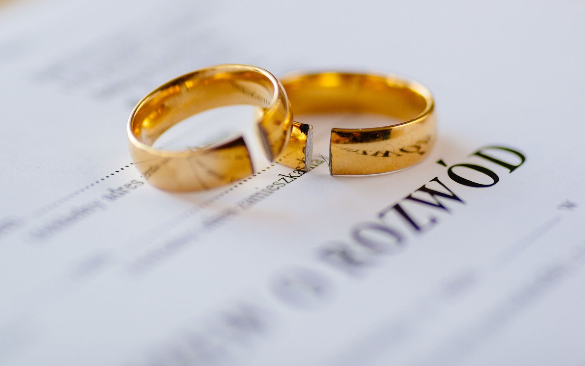 Wchodzi życie ważne prawo dla osób po rozwodzie. Więcej czasu w powrót do poprzedniego nazwiska