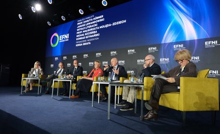 Uczestnicy debaty pt. „Ambicje kontra rzeczywistość. Czy Polska potrafi budować realną pozycję w Eur