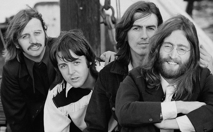 „The Beatles Anthology": jak Beatlesi grali i nagrywali z nieżyjącym Lennonem