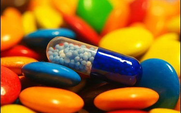 Akcje trzech giełdowych dystrybutorów leków, mających łącznie ponad 70 proc. udziału w rynku, mocno 