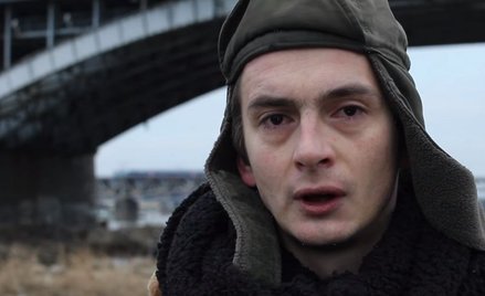 Jaś Kapela ukarany przez sąd. Przerobił hymn Polski