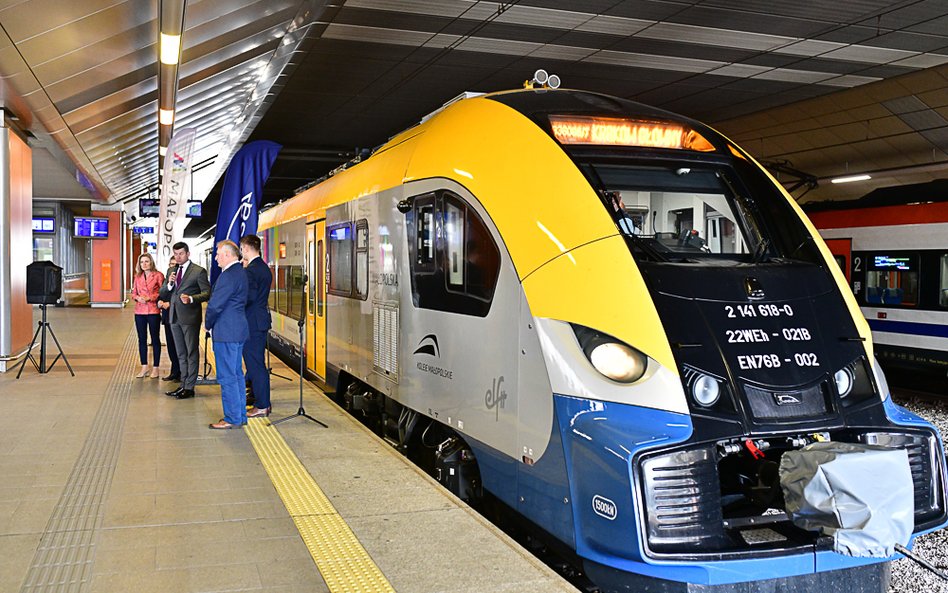 Pesa ustabilizowała swoją sytuację i dostarcza pociągi w terminie