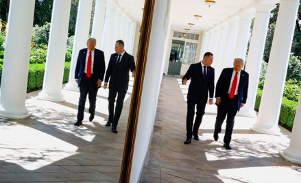 Podczas wizyty w Białym Domu prezydent Karol Nawrocki rozmawiał z prezydentem USA Donaldem Trumpem