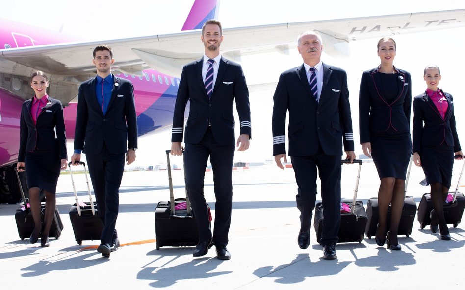 Wizz Air: Potrzebujemy pilotów, damy im premie do 50 tysięcy euro