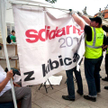 Usuwanie namiotu Solidarnych 2010