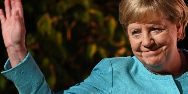 Była kanclerz Niemiec Angela Merkel obwinia Polskę o inwazję Rosji na Ukrainę