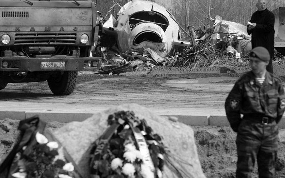 Głaz w miejscu smoleńskiej katastrofy