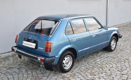 45-letnia Honda Civic sprowadzona ze Szwajcarii jest w stanie zadziwiającym jak na swój wiek.