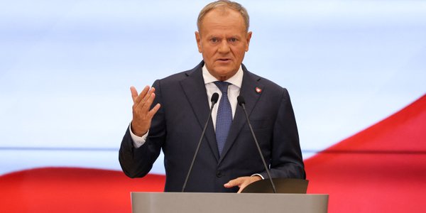 PiS czy Tusk? Który rząd lepiej radzi sobie z kwestią wojska i obronności kraju?