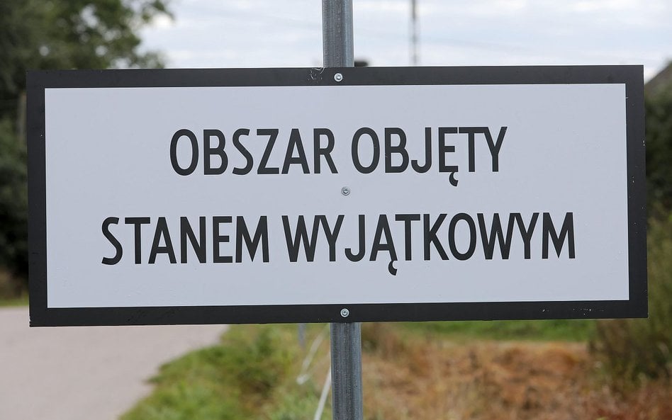 Sondaż: Polacy chcą dłuższego stanu wyjątkowego