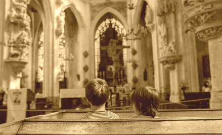 Na publikowanej przez nas liście znajduje się 117 księży