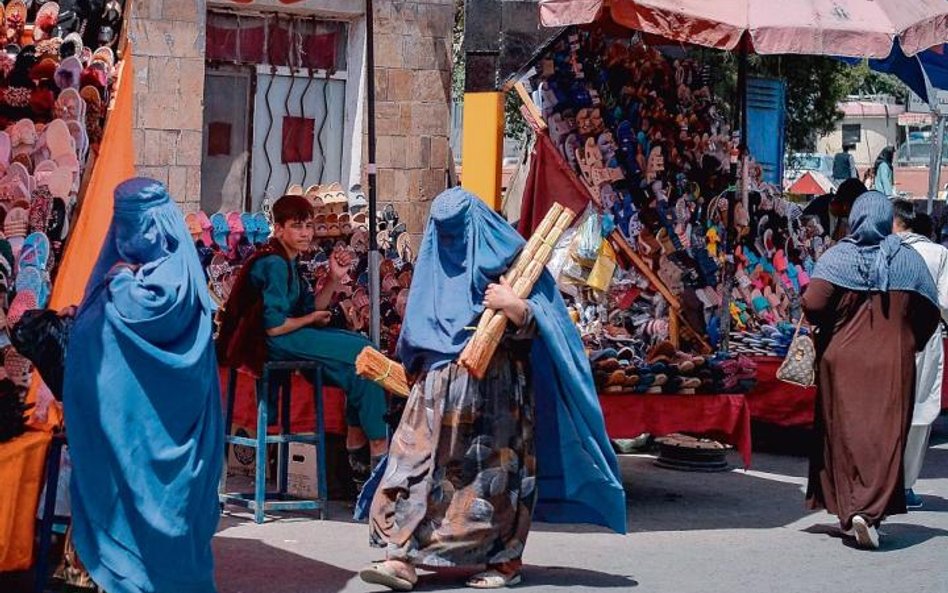 Kabul, dzielnica targowa, 23 sierpnia, siódmy dzień władzy talibów