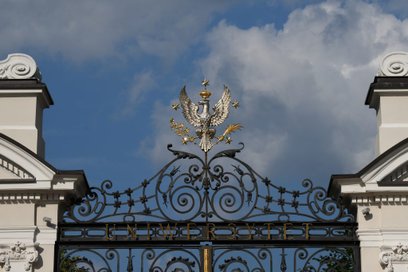 Orzeł znów na Bramie Głównej Uniwersytetu Warszawskiego