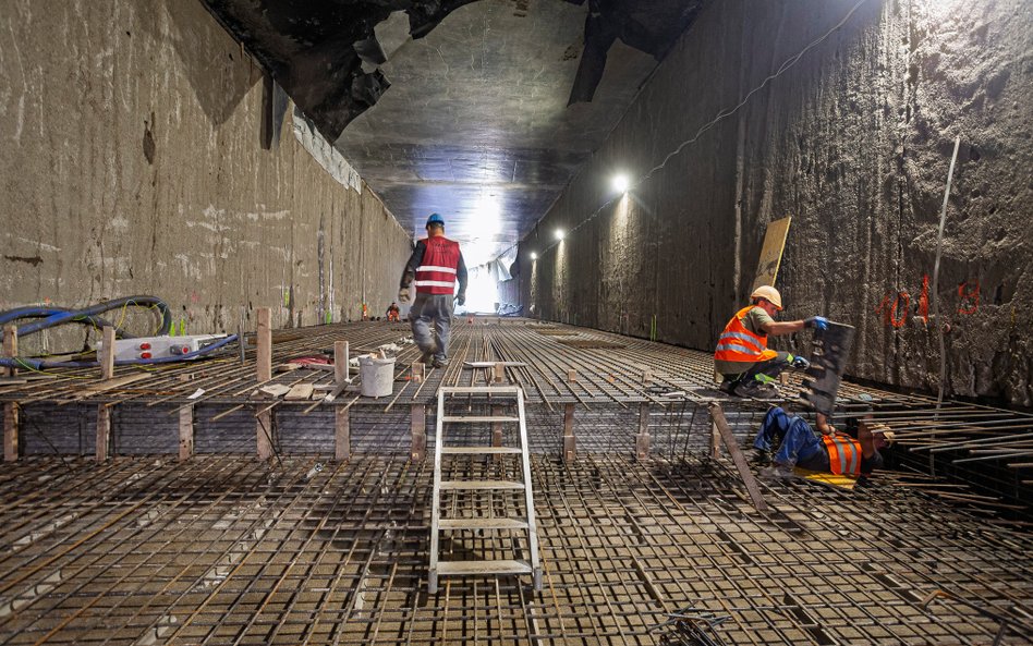 Tunel pod parkiem Pięciu Sióstr nabiera docelowego kształtu