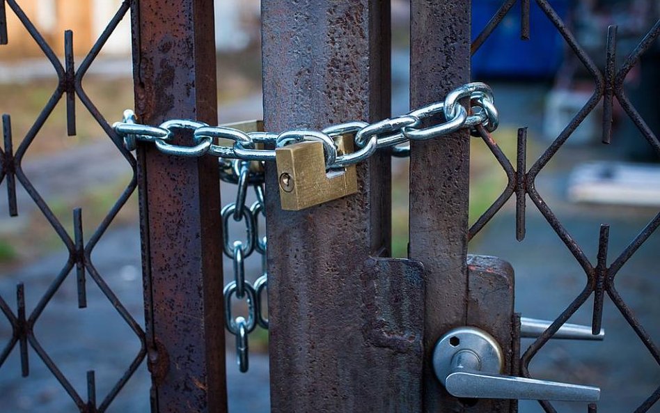 Opłata za gospodatowanie odpadami komunalnymi a tymczasowe upuszczenie nieruchomości