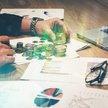 Czy opłaty związane z instrumentami finansowymi podlegają podatkowi u źródła