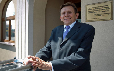 Najdłużej urzędującym burmistrzem w Polsce jest Józef Grzegorz Kurek - rządzi Mszczonowem od 1990 ro