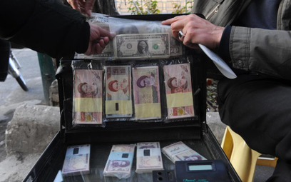 Iran przesiada się z dolara na euro