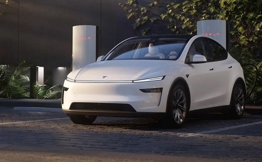 Nowa Tesla Model Y