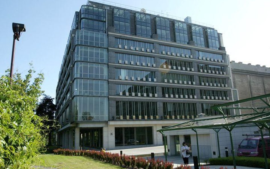 Pomoc finansową obiecała m. in. Giełda Papierów Wartościowych.