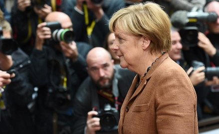 Merkel traci na imigrantach