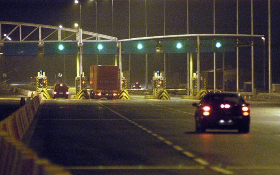 Umowa na budowę e- myta podpisana