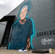 Mural przedstawiający Anthony'ego Bourdaina. Namalował go na ścianie restauracji "Gramercy" w Santa 