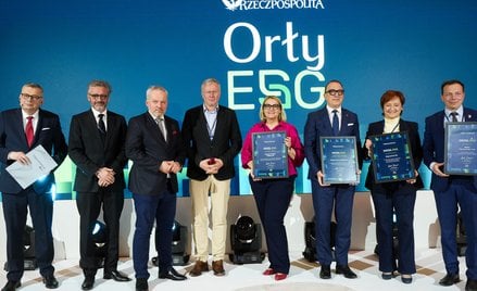 Jury doceniło konsekwentne zaangażowanie redakcji w rozwijanie tematu zrównoważonego rozwoju, w tym 