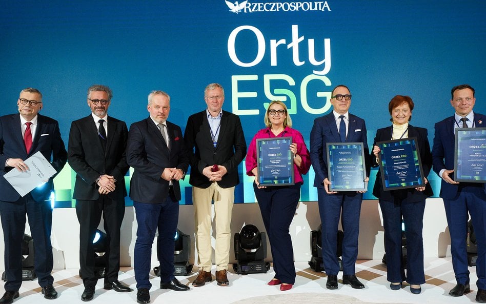 Jury doceniło konsekwentne zaangażowanie redakcji w rozwijanie tematu zrównoważonego rozwoju, w tym 