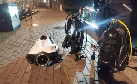 Hiszpańscy nurkowie mieli ze sobą profesjonalny sprzęt. Wypłynęli w morze mimo sztormu