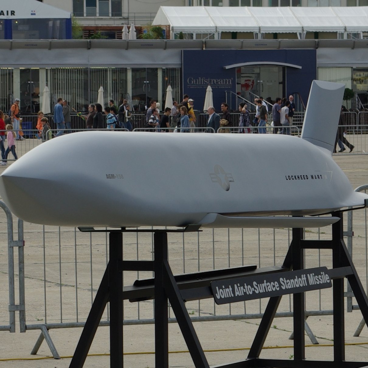 Крылатая ракета agm-158b jassm. Ракета agm 158. Крвб agm-158b jassm-er. Крылатые ракеты jassm дальность. Крылатая ракета agm-158b jassm.