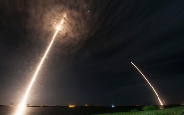 Dragon w drodze na stację, Falcon w drodze do domu — poinformowała SpaceX na Twitterze