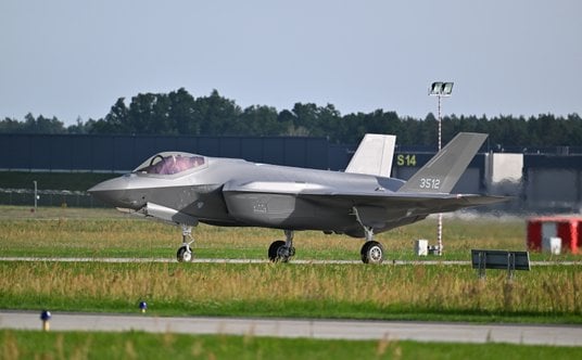 Samoloty F-35 Sił Zbrojnych RP lądują na terenie 32. Bazy Lotnictwa Taktycznego w Łasku