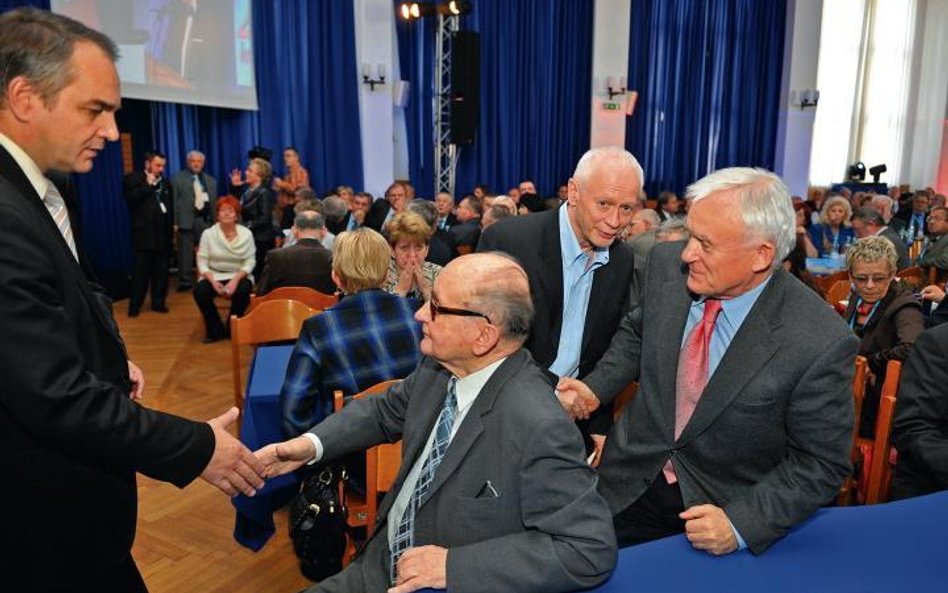 Waldemar Pawlak, Wojciech Jaruzelski, Michał Boni i Leszek Miller, listopad 2009, jubileuszowy kongr