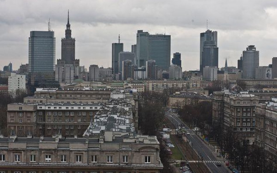 Fitch Ratings: niższa ocena Mazowsza, bez zmian Warszawy