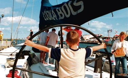 Polak potrafi. Rok 2003 rok, reklama bezalkoholowa. Rejsy na „łódce Bols”. Fot. Aleksiej Minkin