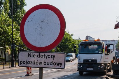 Ulica Rozbrat zostanie całkowicie zamknięta na odcinku pomiędzy ulicą Szarą a wjazdem na parking szp
