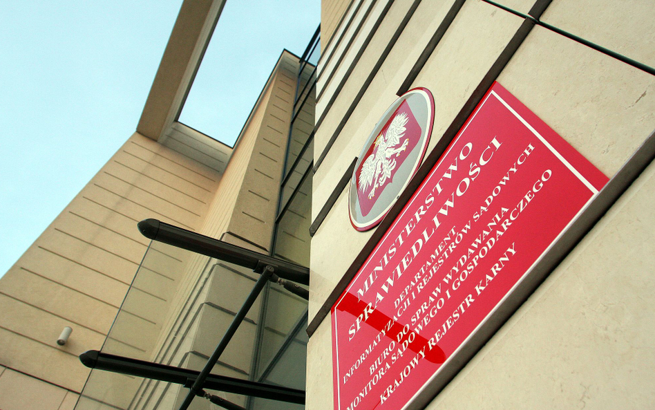 Rewolucja w KRS. Nie będzie grzywny za nieskładanie sprawozdania finansowego