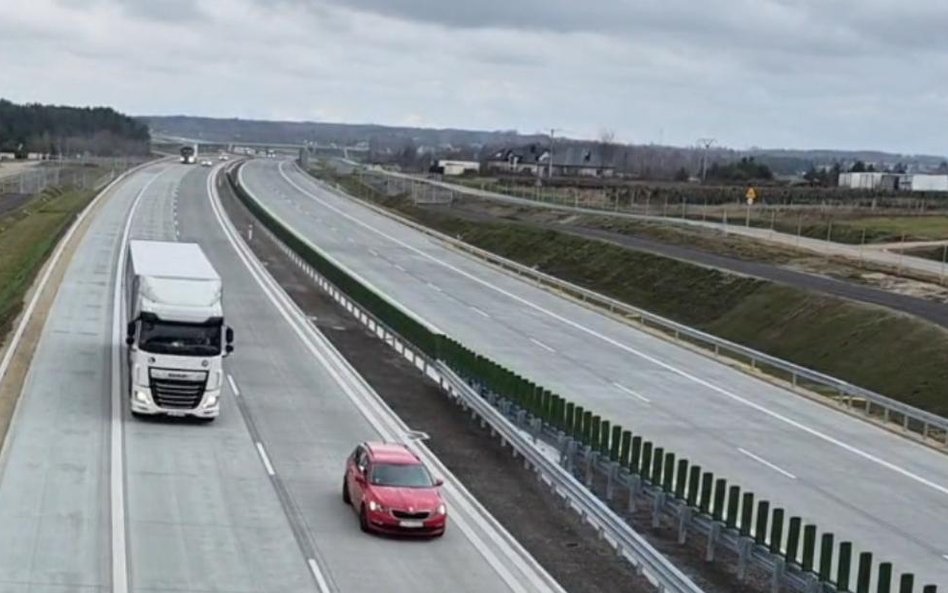 Ciągniki siodłowe pociągnęły rynek samochodów ciężarowych