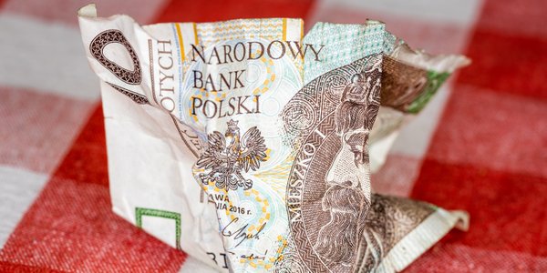 Takimi banknotami nie zapłacisz w sklepie. Wyjaśniamy, jak odzyskać pieniądze