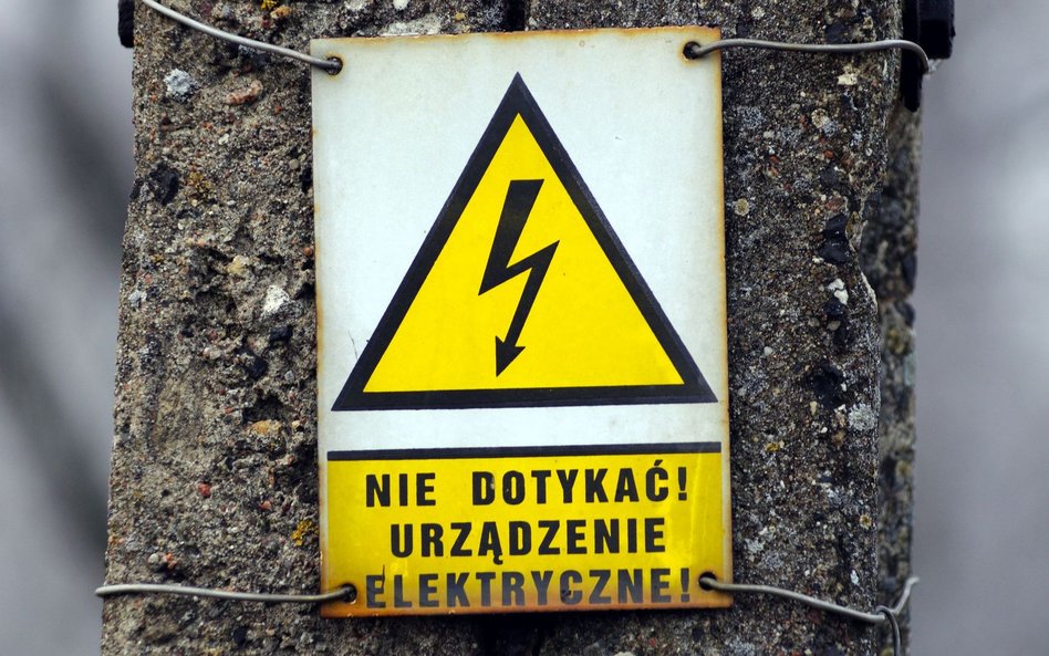 Właściciel działki może żądać remontu słupa energetycznego - wyrok WSA